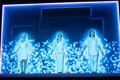 Bozó Andrea, Botos Éva, Szávai Viktória - © theater.hu - Ilovszky  Béla